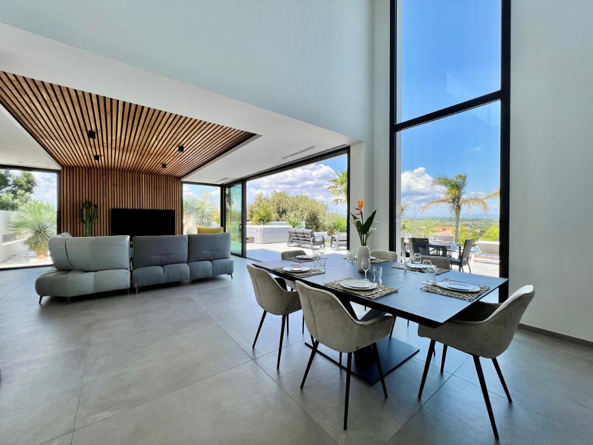 Villa D'Exception Avec Piscine A Debordement - Vue Panoramique Saint-Nazaire  外观 照片